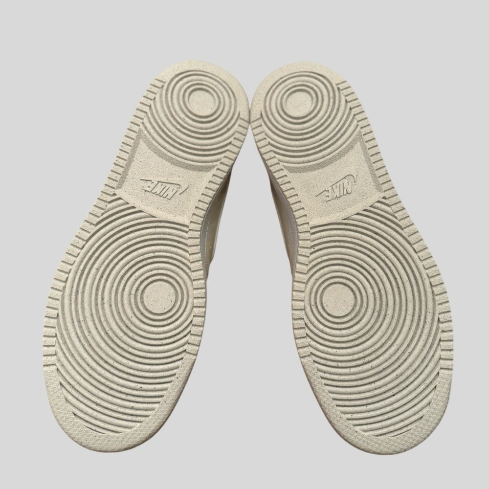 Nike MC Trainer 2 Women’s 9 Light Bone Neutral Sneakers - Picture 6 of 7